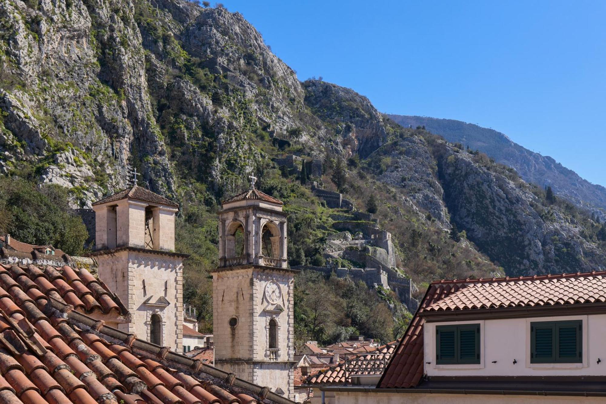 G-apart * Kotor