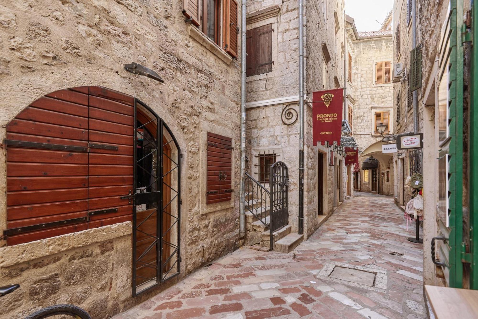 G-apart Kotor